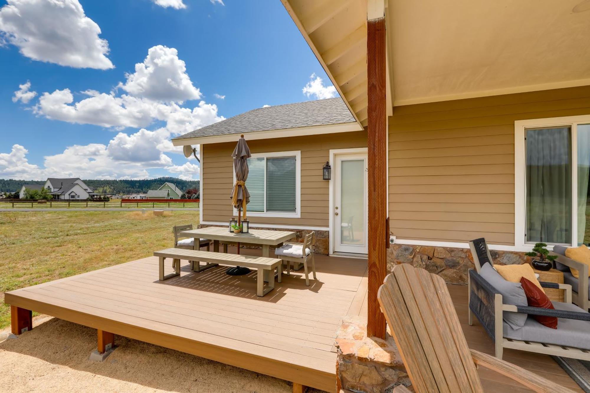 Vistas Bonitas Home With Patio 7 Mi To Snowbowl! 깃대 외부 사진